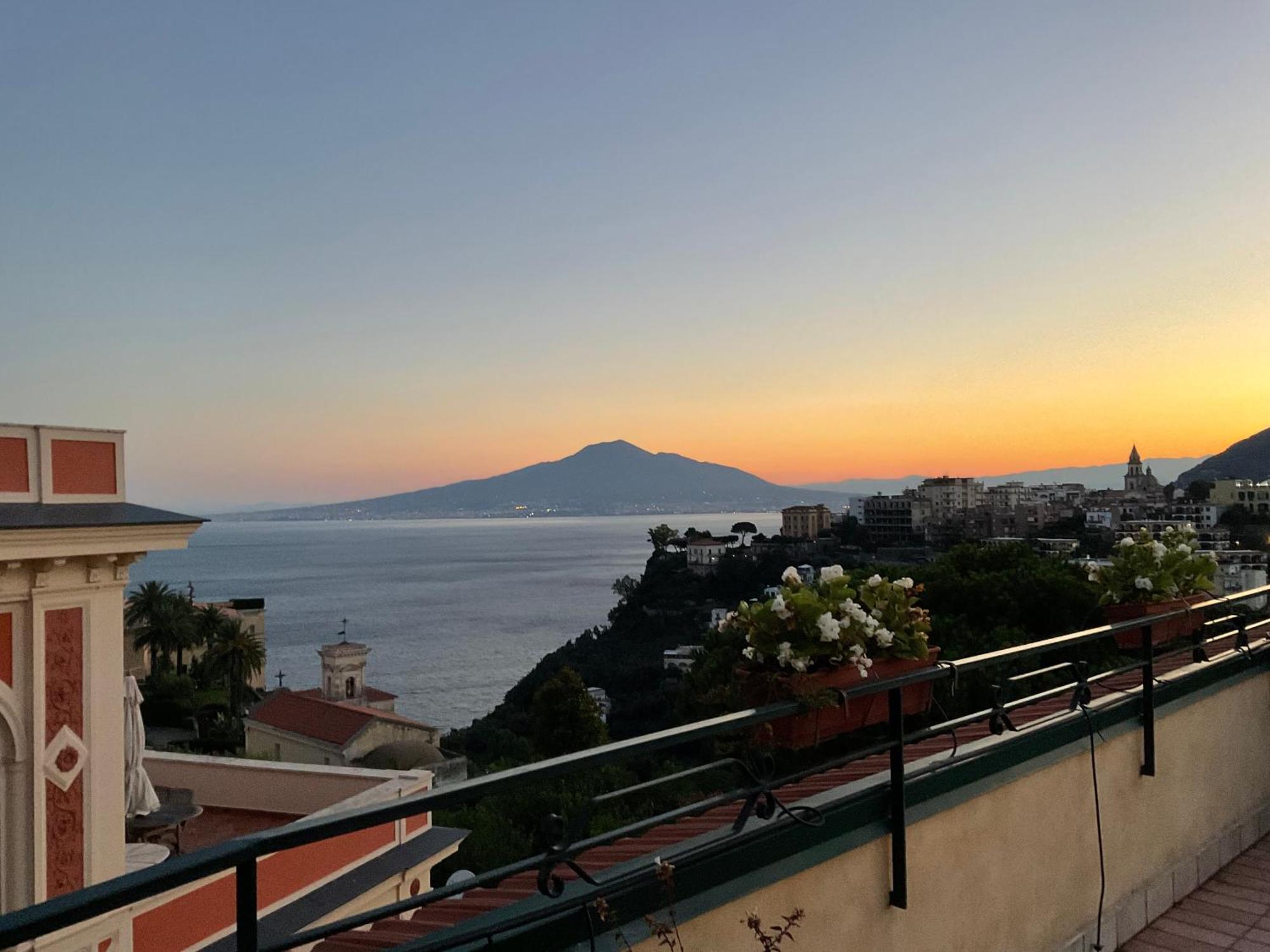 Vesuvio View Bed & Breakfast Vico Equense Exterior photo
