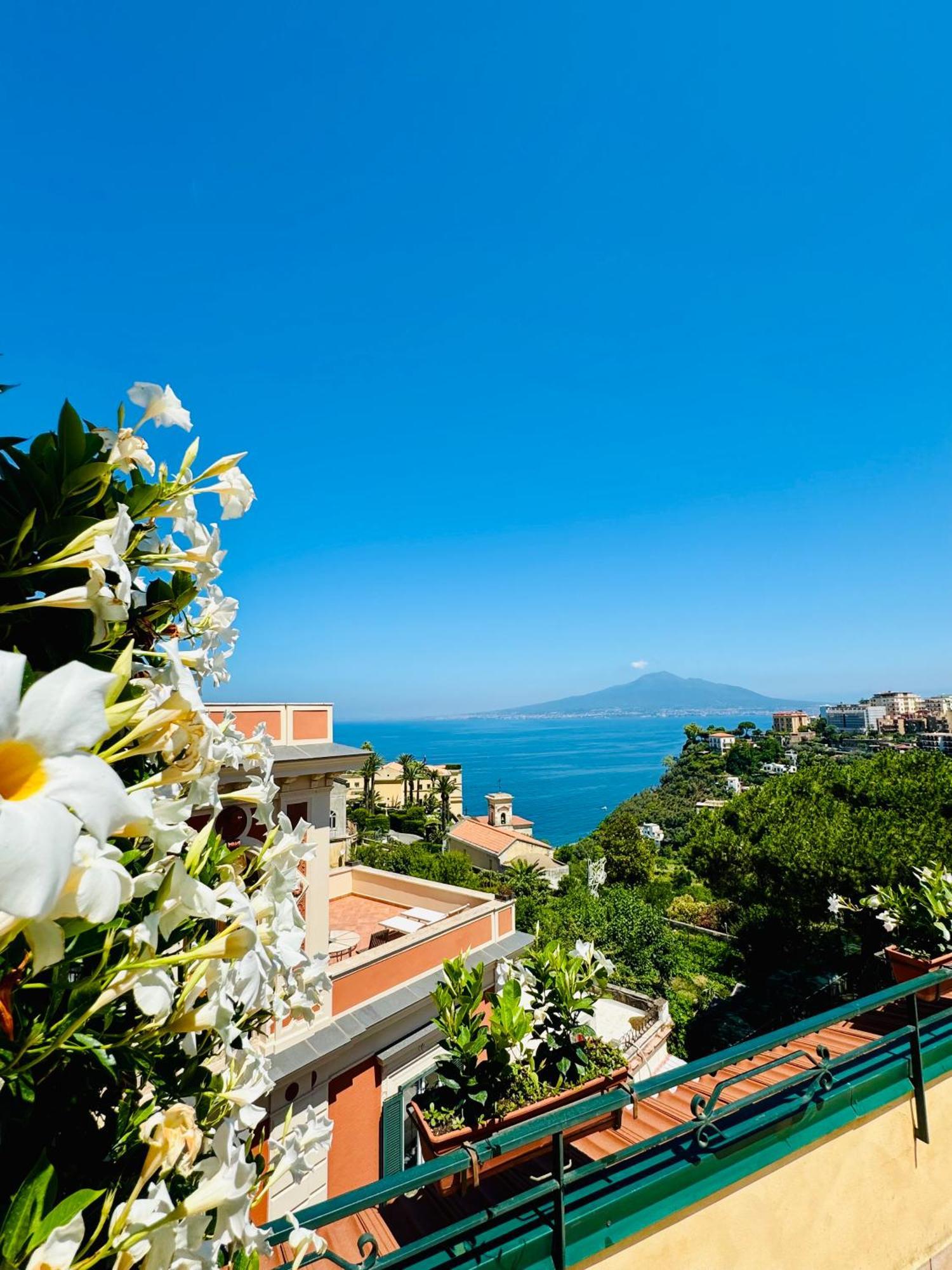 Vesuvio View Bed & Breakfast Vico Equense Exterior photo