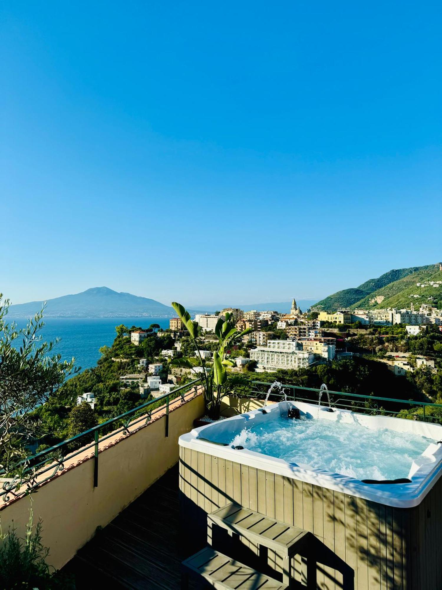 Vesuvio View Bed & Breakfast Vico Equense Exterior photo